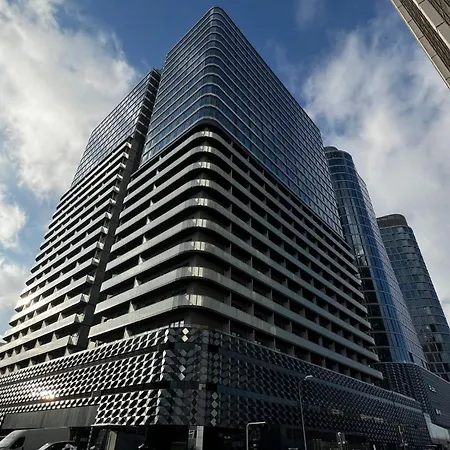 Parkcity Centrum Zabrska 아파트